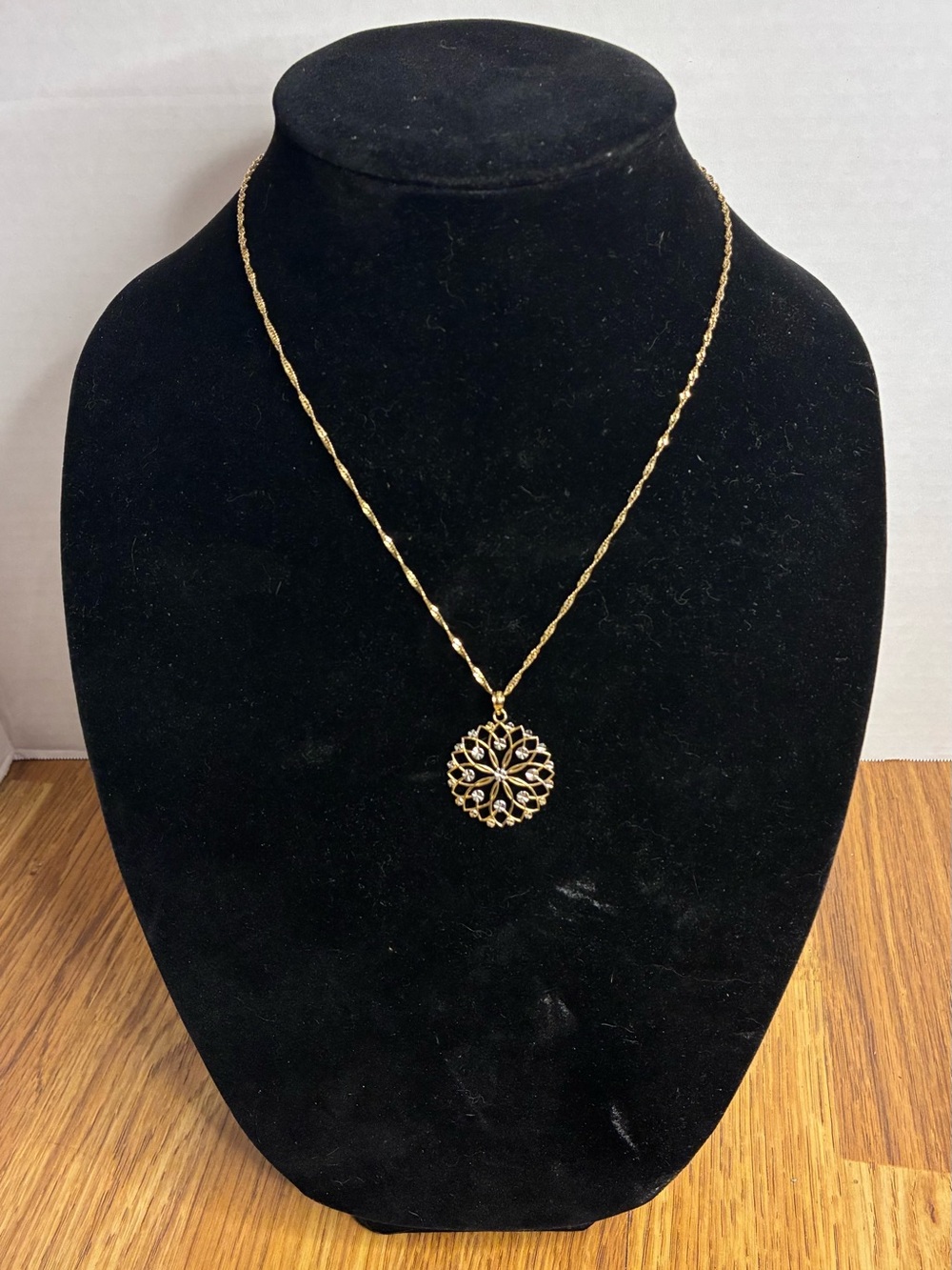 14K Two Tone Gold Diamond Cut Rhodium Floral Pendant And 10K Gold Chain Necklace